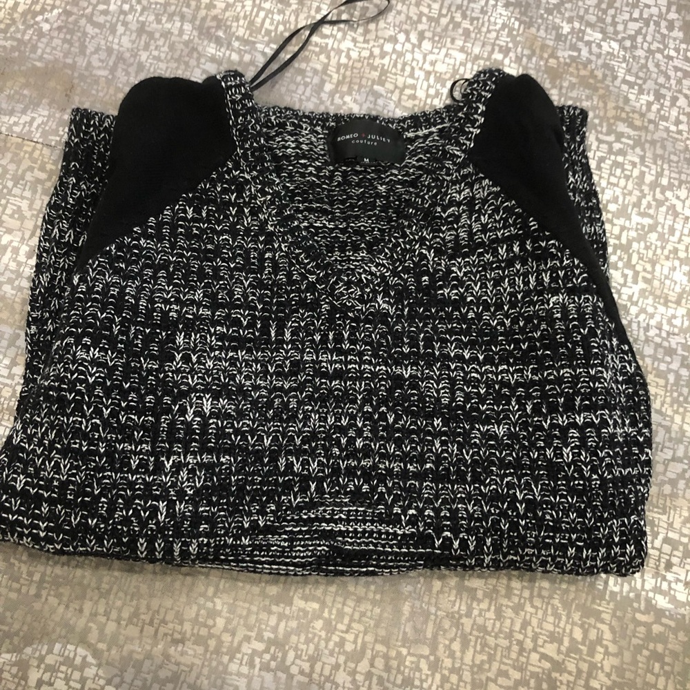 Romeo & Juliet couture marled sweater, size medium